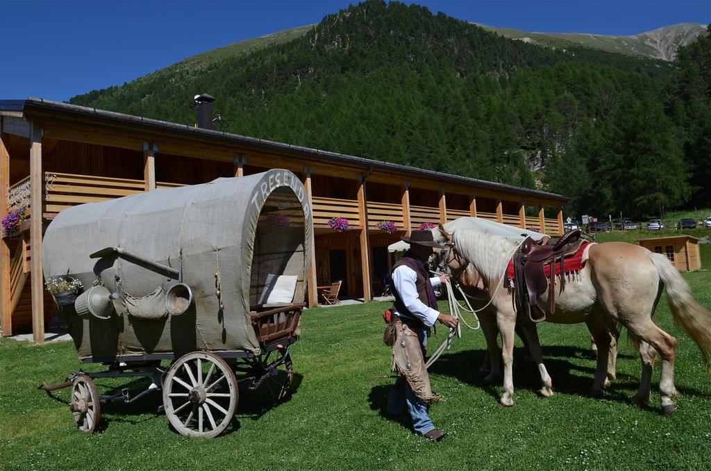 La Tresenda Hotel And Mountain Farm Livigno Bagian luar foto