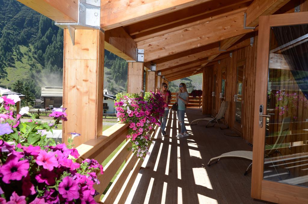 La Tresenda Hotel And Mountain Farm Livigno Ruang foto