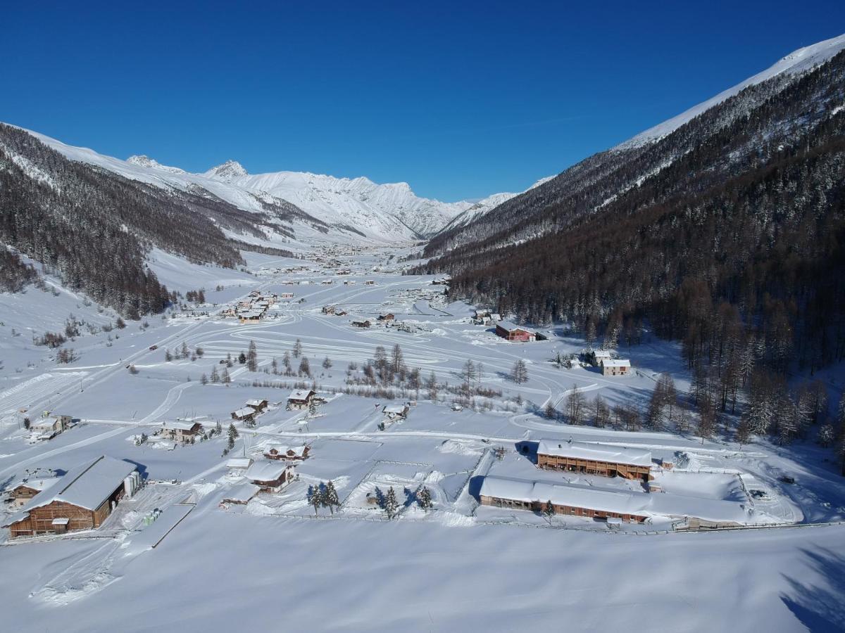 La Tresenda Hotel And Mountain Farm Livigno Bagian luar foto